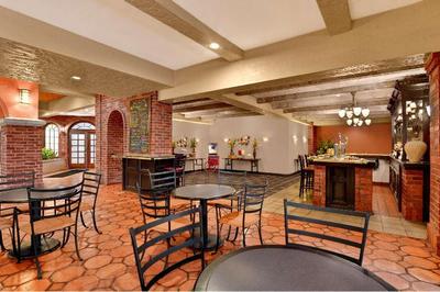 Embassy Suites by Hilton Kansas City Plaza