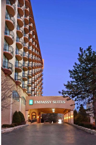 Embassy Suites by Hilton Kansas City Plaza