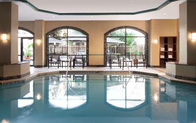 Embassy Suites Houston Near the Galleria