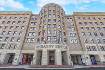 Embassy Suites by Hilton Alexandria Old Town