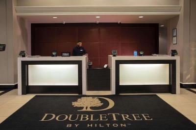 DoubleTree Suites by Hilton Hotel Detroit Downtown