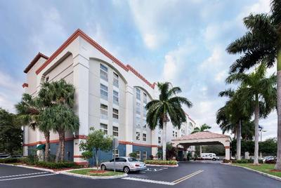 Hampton Inn Ft. Lauderdale Airport N Cruise