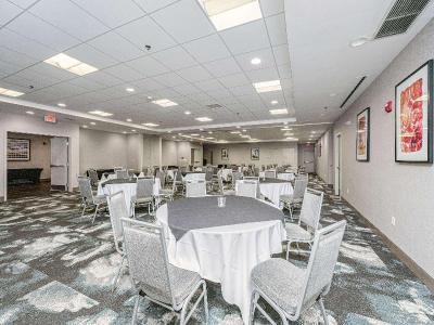 Hilton Garden Inn Charleston Airport