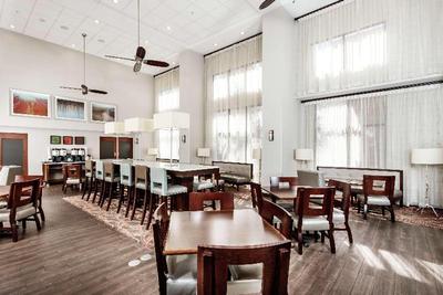 Hampton Inn & Suites Navarre