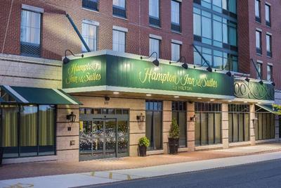 Hampton Inn & Suites Little Rock-Downtown