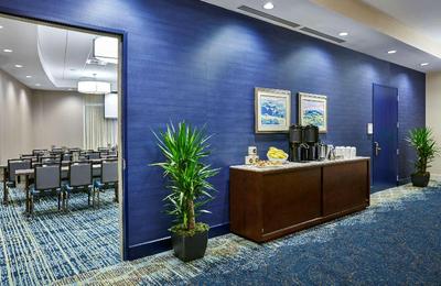 Doubletree by Hilton Charlotte Uptown