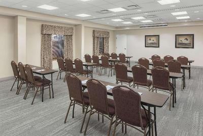 Hampton Inn & Suites Macon I-75 North