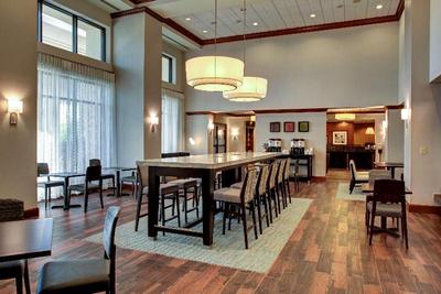 Hampton Inn & Suites Lake Mary At Colonial Townpar