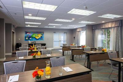 Hampton Inn & Suites Raleigh/Cary I-40 (PNC Arena)