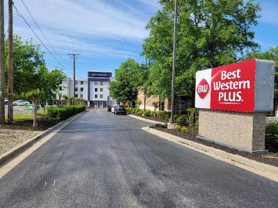 Best Western Plus Lexington Inn