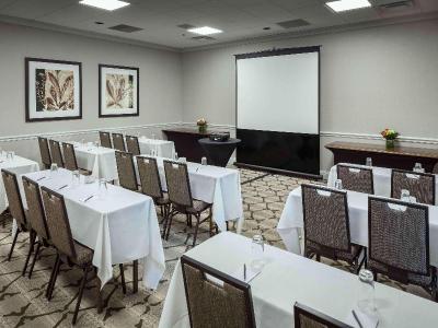 Hilton Brentwood/Nashville Suites