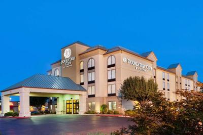 Doubletree Club Springdale