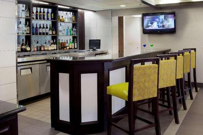 Doubletree Club Springdale