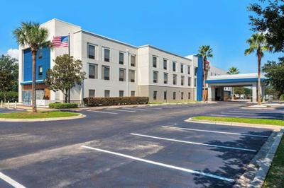 Hampton Inn & Suites Pensacola I-10 N at Univ. Tow