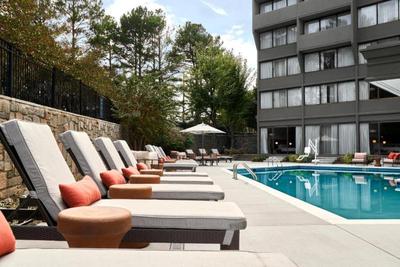 DoubleTree Atlanta Windy Hill Ballpark