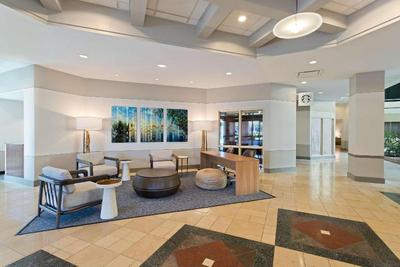 Embassy Suites by Hilton Tampa USF Near Busch Gard