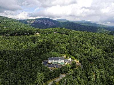 Hampton Inn & Suites Cashiers-Sapphire Valley