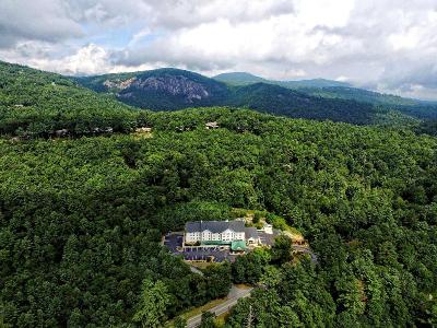 Hampton Inn & Suites Cashiers-Sapphire Valley