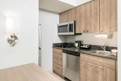Homewood Suites by Hilton Miami-Airport/Blue