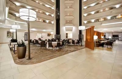 Embassy Suites Greenville Golf Resort