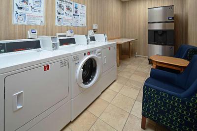 Hampton Inn & Suites Bremerton