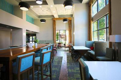 Hampton Inn & Suites Tacoma