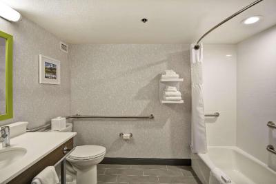 Hampton Inn Seattle- Southcenter