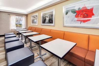 Hampton Inn & Suites Seattle-North/Lynnwood