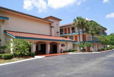 Tricove Inn & Suites