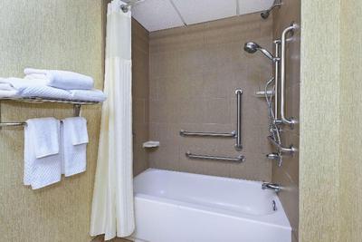 Doubletree Hotel Holland 