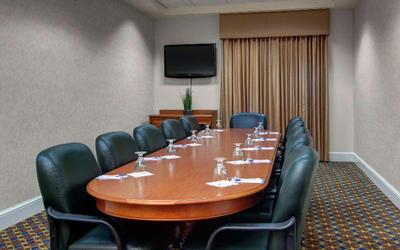 Hilton Garden Inn Detroit Metro Airport