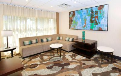 Embassy Suites by Hilton Cincinnati Northeast Blue
