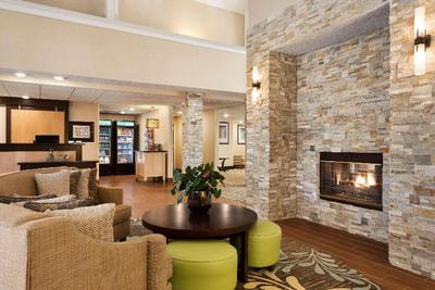 Larkspur Landing Toledo-Maumee