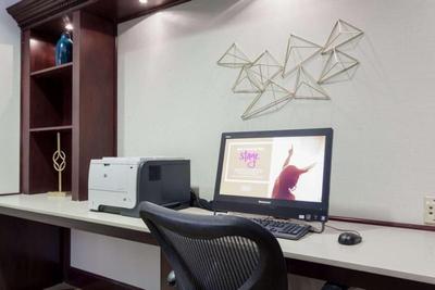 Hampton Inn & Suites Dallas-DFW Airport