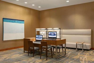 Hilton Baltimore BWI Airport