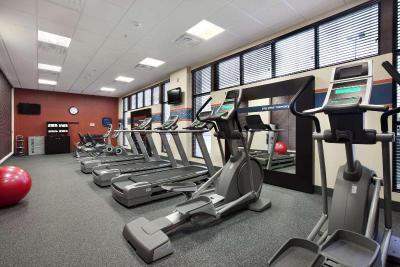 Hampton Inn Charleston-Southridge 