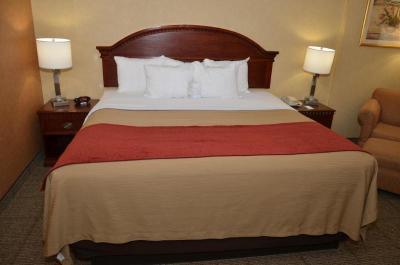 Quality Inn Near Walden Galleria Mal
