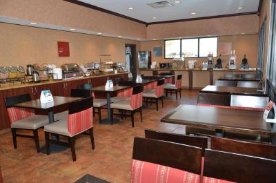 Quality Inn Near Walden Galleria Mal