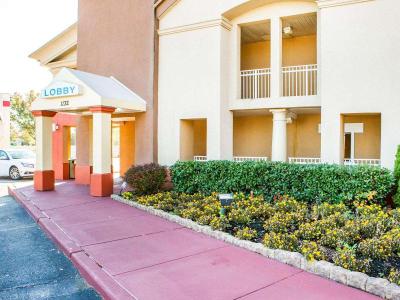 Rodeway Inn Mount Laurel Area