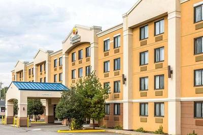 Comfort Inn & Suites Meriden Area