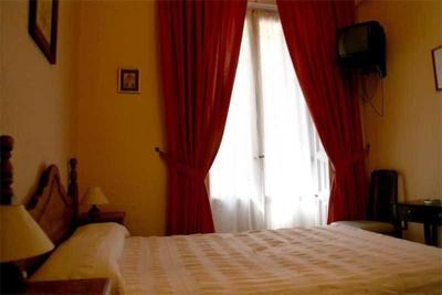 Hostal Hispalense