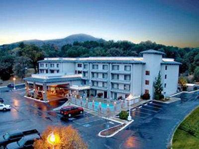 Yosemite Southgate Hotel & Suites