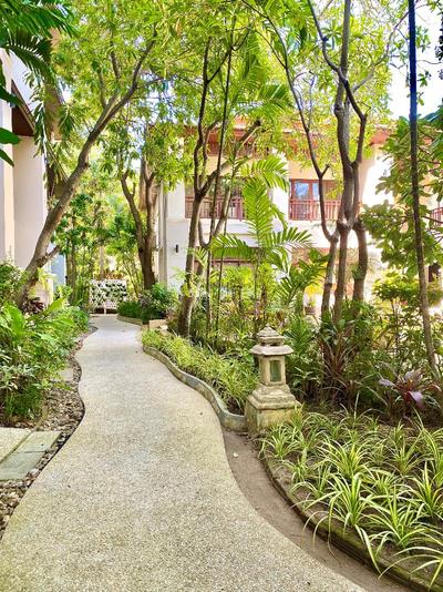 Le Murraya Resort