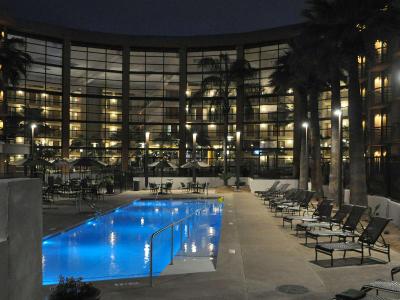 Embassy Suites by Hilton Phoenix Biltmor