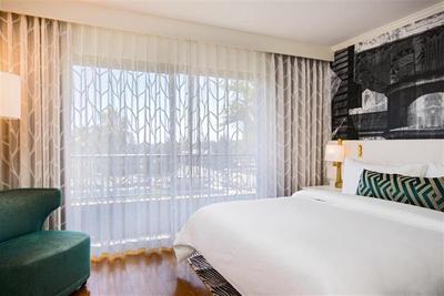 Avenue Of The Arts Costa Mesa, A Tribute Hotel