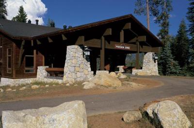 Wuksachi Village and Lodge