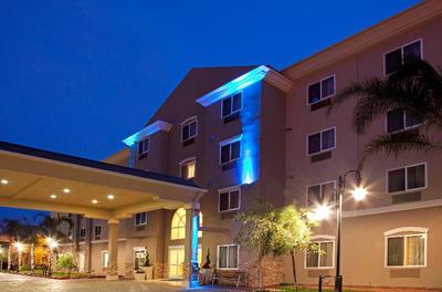 Holiday Inn Express and Suites LAX - Hawthorne