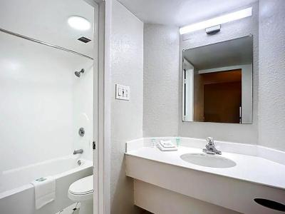 Motel 6 Jacksonville Fl Airport Area South