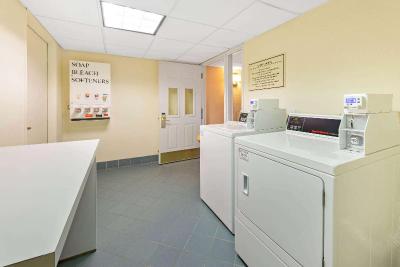 La Quinta Inn and Suites USF - Busch Gardens