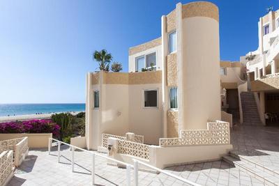 R2 Maryvent Beach Apartment